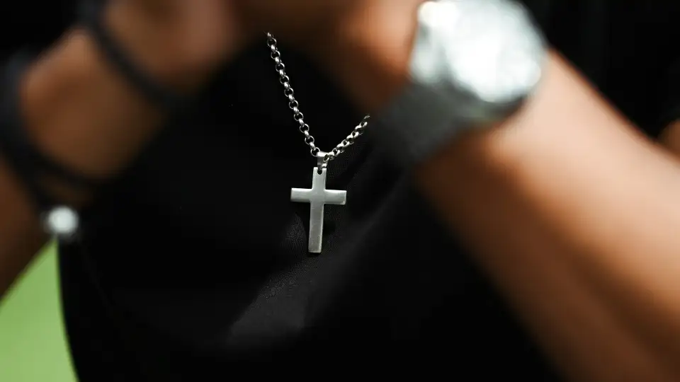 What Makes Christian Jewelry Stores Unique In Their Offerings