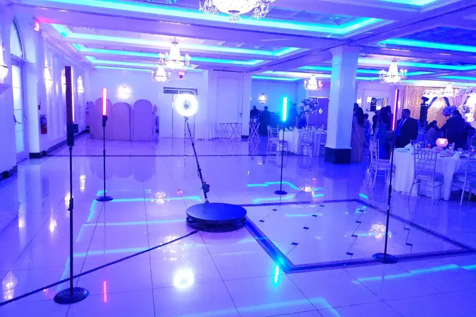 Ridge Manor photo booth company